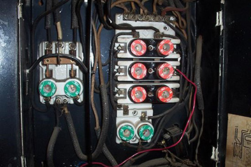 What is the difference between a breaker and a fuse